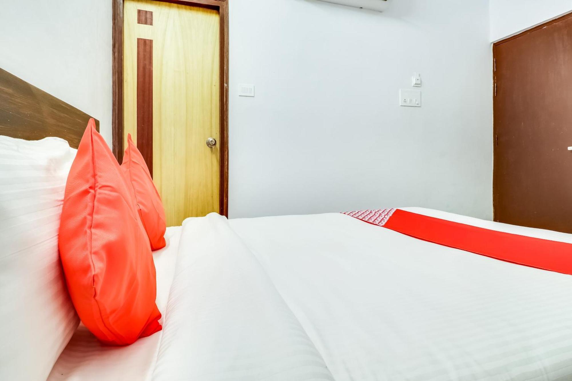 Hotel O The Velvet Chinhat Tiraha Luaran gambar