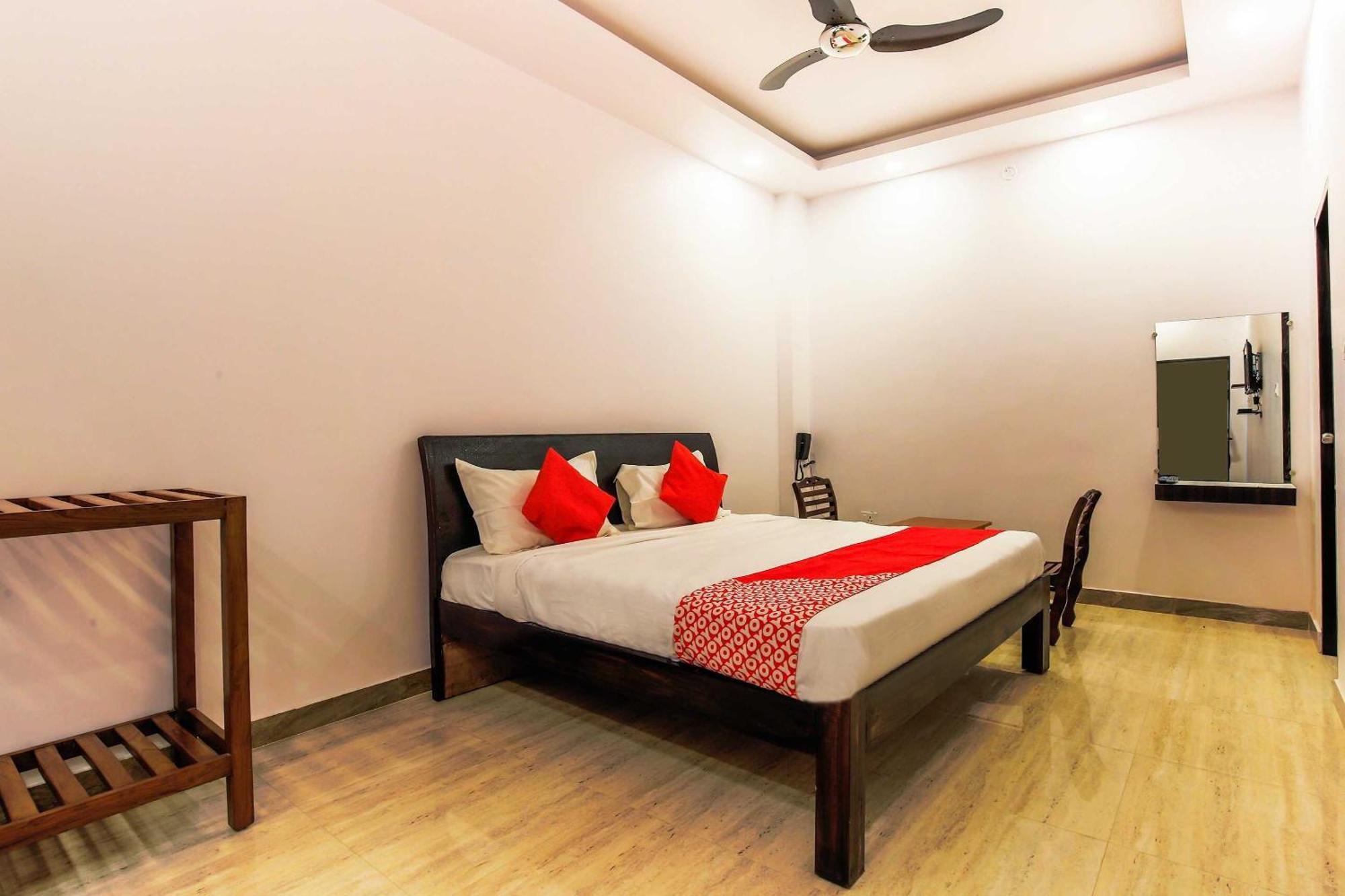 Hotel O The Velvet Chinhat Tiraha Luaran gambar