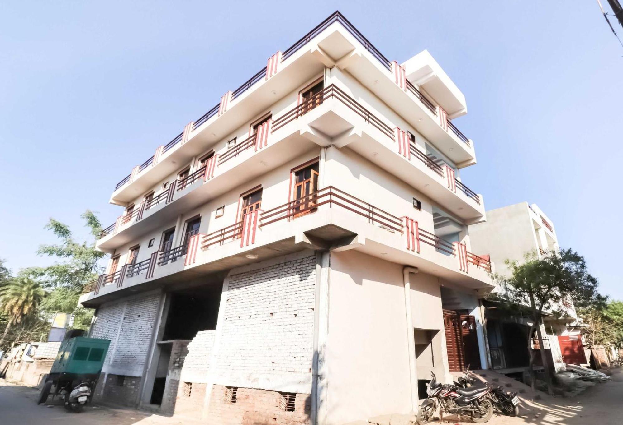 Hotel O The Velvet Chinhat Tiraha Luaran gambar