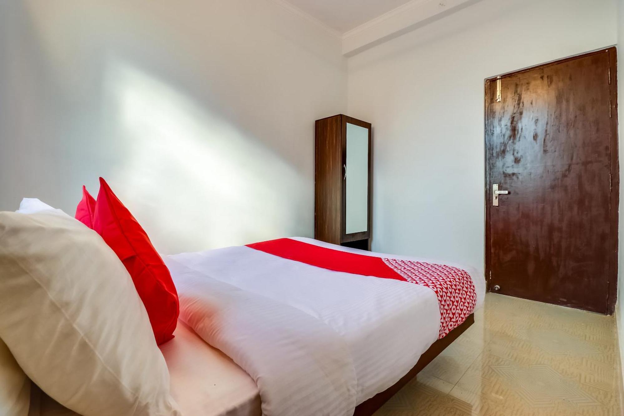 Hotel O The Velvet Chinhat Tiraha Luaran gambar